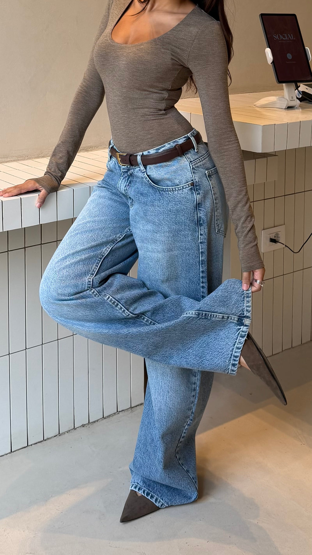 BLUE LOW WAIST BAGGY DENIM